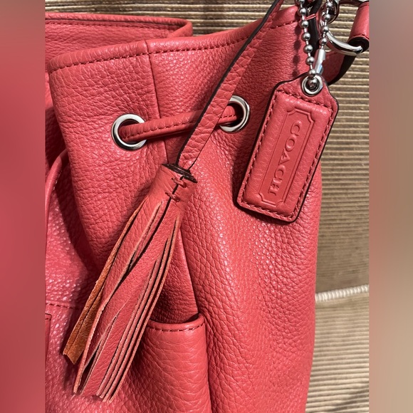 NWT COACH Avery Leather Drawstring Bucket Bag in Tea Rose/Coral - Picture 4 of 14